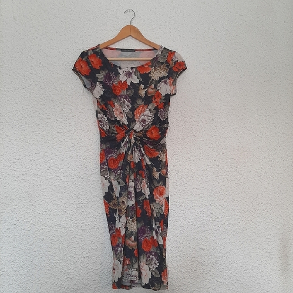 Suzy Shier  Knee Length Floral Dress